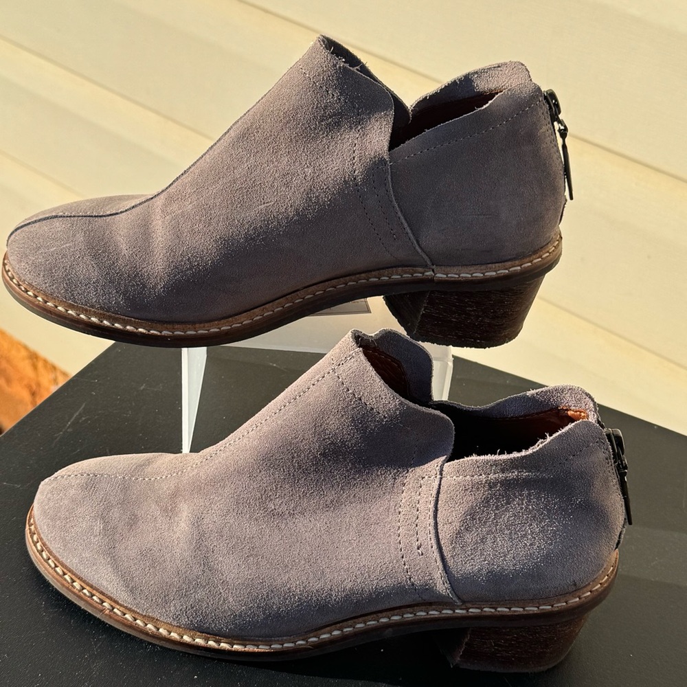 Sergio Tomani  Gray Suede Women's Ankle Boots Size 38 or 7.5